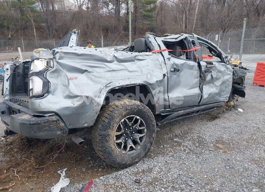 Photo 4 of 2023 Chevrolet Colorado 4WD SHORT BOX ZR2 (VIN 1GCPTFEK1P1228211)