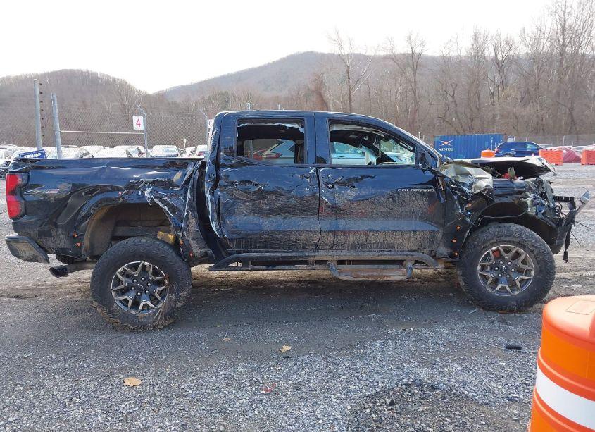 Photo 13 of 2023 Chevrolet Colorado 4WD SHORT BOX ZR2 (VIN 1GCPTFEK2P1214642)