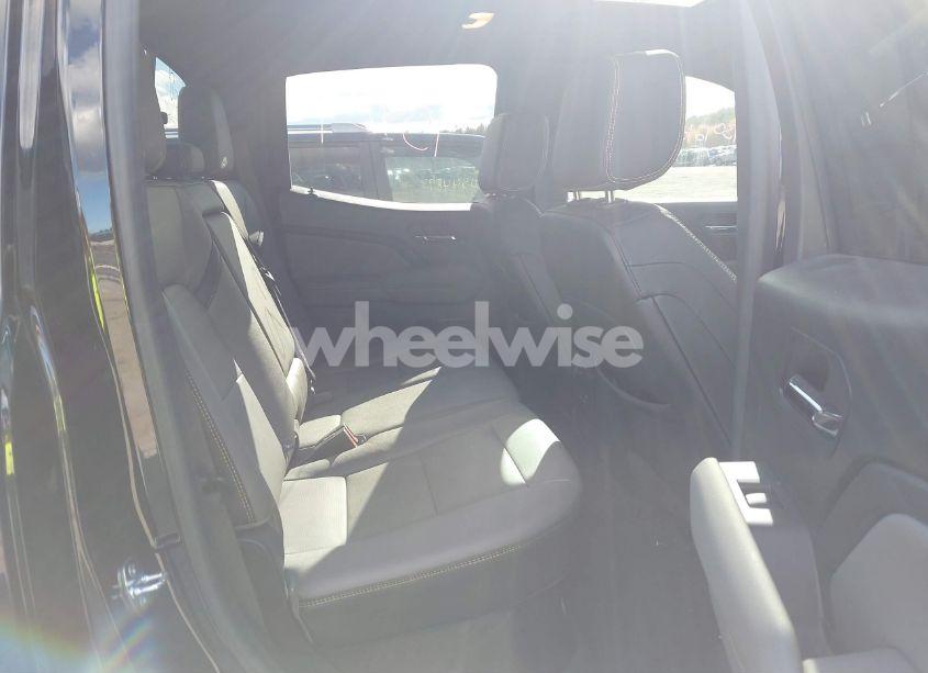 Photo 8 of 2023 Chevrolet Colorado 4WD SHORT BOX ZR2 (VIN 1GCPTFEK5P1207765)