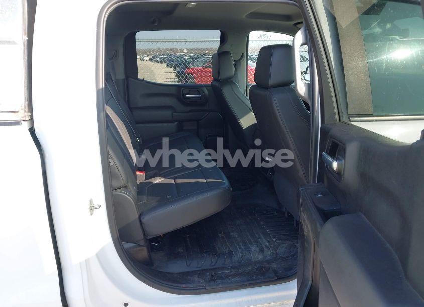 Photo 8 of 2021 Chevrolet Silverado 1500 2WD SHORT BED WT (VIN 1GCPWAEF3MZ246915)
