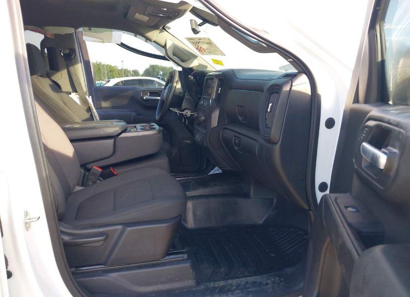 Photo 5 of 2021 Chevrolet Silverado 1500 2WD SHORT BED WT (VIN 1GCPWAEF8MZ149810)