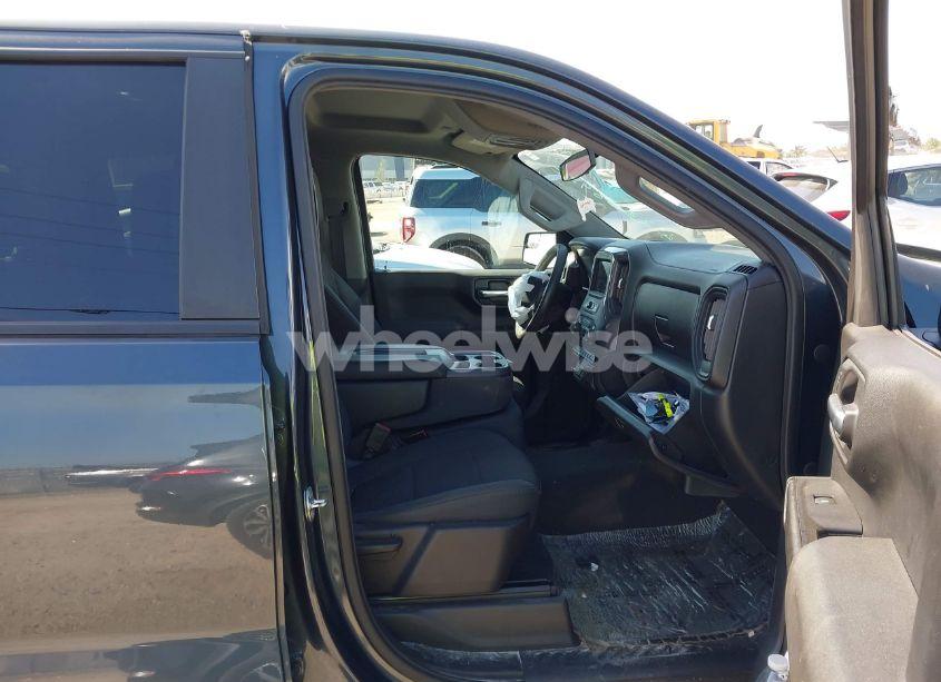 Photo 5 of 2019 Chevrolet Silverado 1500 CUSTOM (VIN 1GCPWBEF3KZ231916)