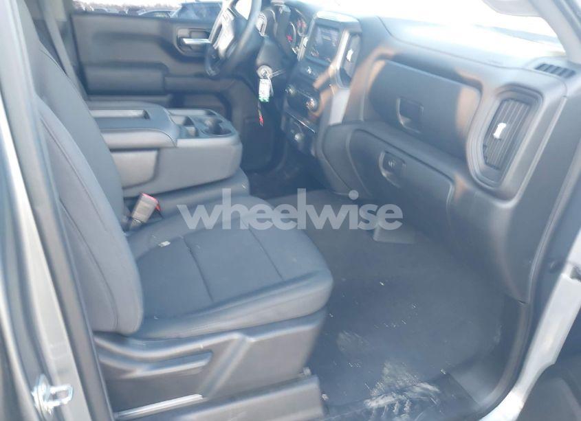 Photo 5 of 2020 Chevrolet Silverado 1500 2WD SHORT BED CUSTOM (VIN 1GCPWBEHXLZ183253)