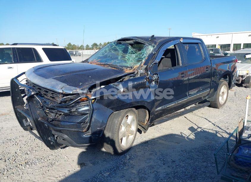 Photo 2 of 2021 Chevrolet Silverado 1500 2WD SHORT BED CUSTOM (VIN 1GCPWBEK5MZ415383)