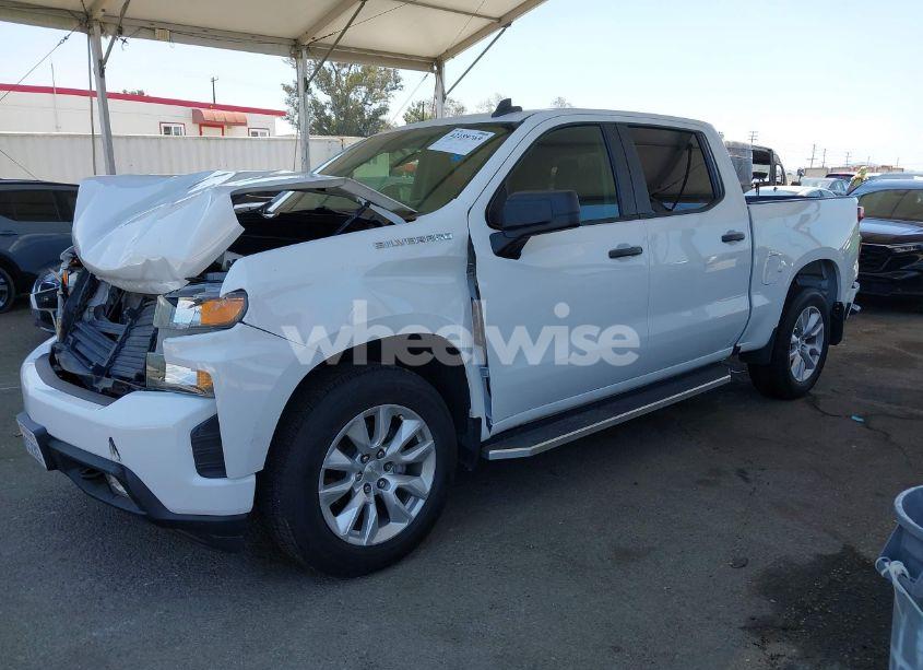 Photo 2 of 2021 Chevrolet Silverado 1500 2WD SHORT BED CUSTOM (VIN 1GCPWBEK9MZ218801)