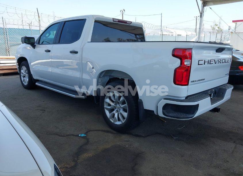 Photo 3 of 2021 Chevrolet Silverado 1500 2WD SHORT BED CUSTOM (VIN 1GCPWBEK9MZ218801)