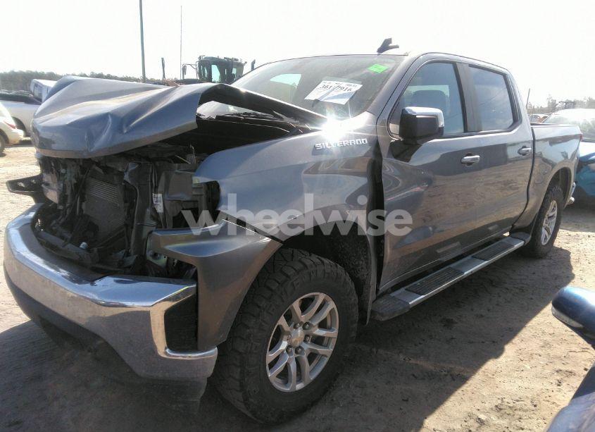 Photo 2 of 2020 Chevrolet Silverado 1500 2WD SHORT BED LT (VIN 1GCPWCED1LZ135742)