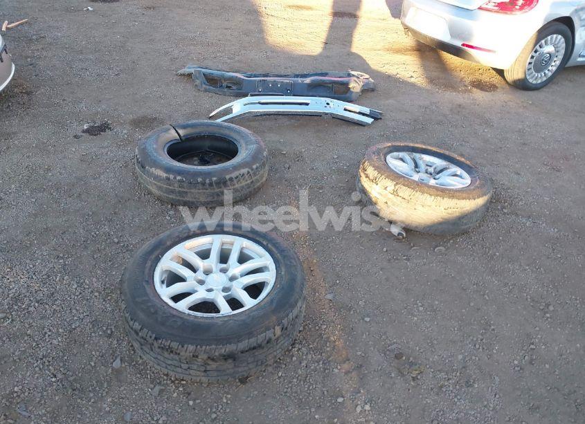 Photo 11 of 2021 Chevrolet Silverado 1500 (VIN 1GCPWCED4MZ232077)