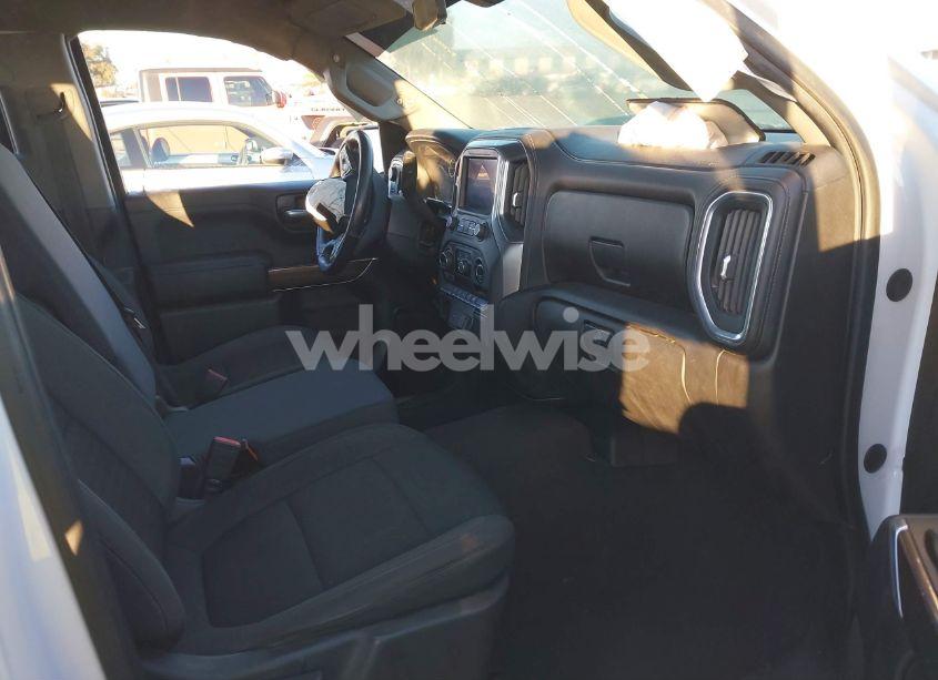 Photo 5 of 2021 Chevrolet Silverado 1500 (VIN 1GCPWCED4MZ232077)