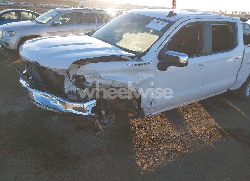 Photo 6 of 2021 Chevrolet Silverado 1500 (VIN 1GCPWCED4MZ232077)