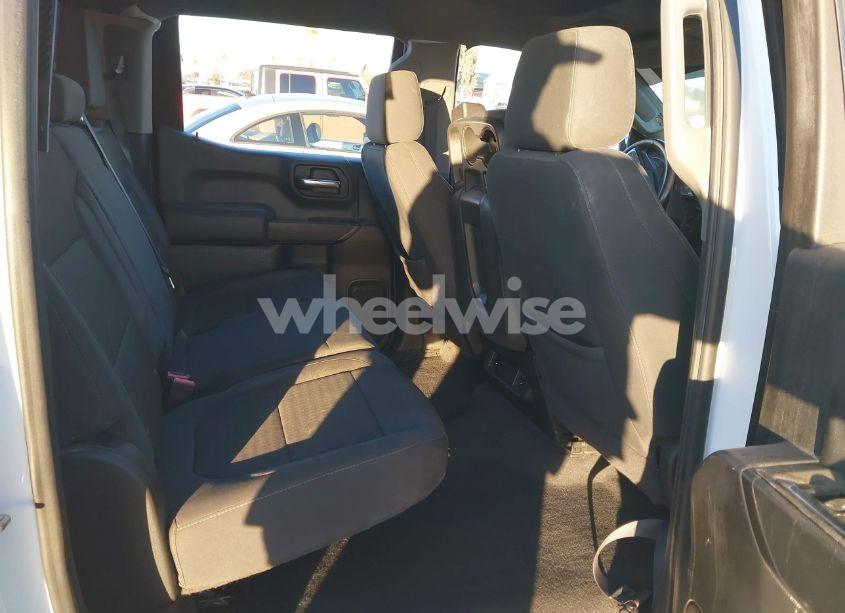 Photo 8 of 2021 Chevrolet Silverado 1500 (VIN 1GCPWCED4MZ232077)