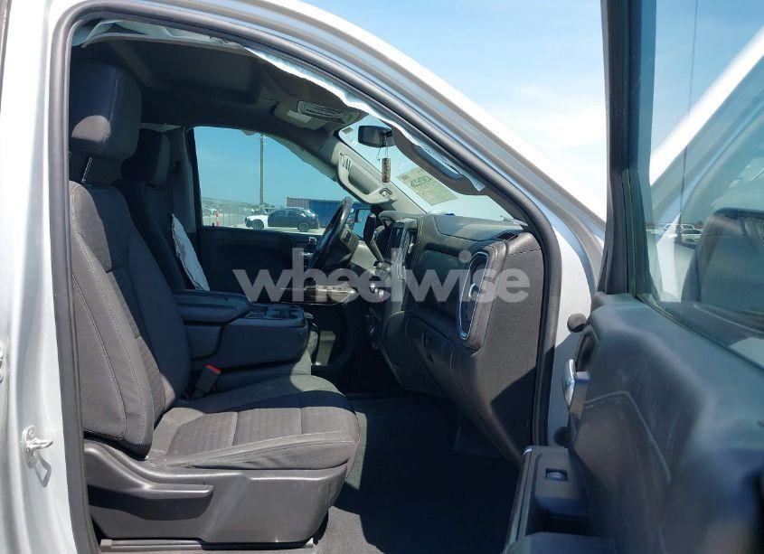 Photo 5 of 2021 Chevrolet Silverado 1500 (VIN 1GCPWCED7MZ181562)