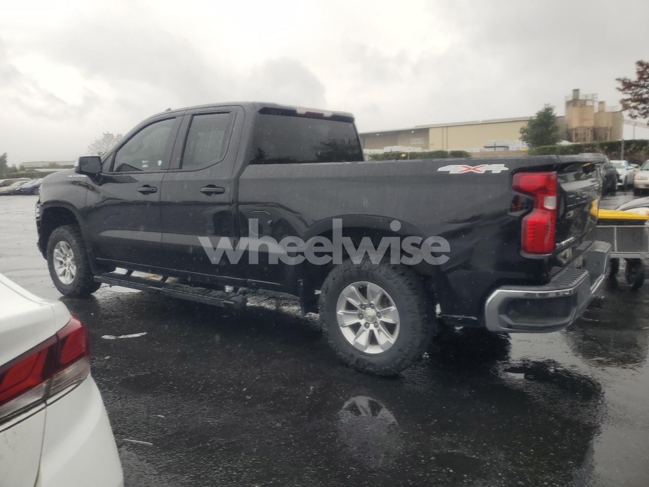 Photo 2 of 2020 CHEVROLET SILVERADO K1500 LT (VIN 1GCPWCED9MZ392844)