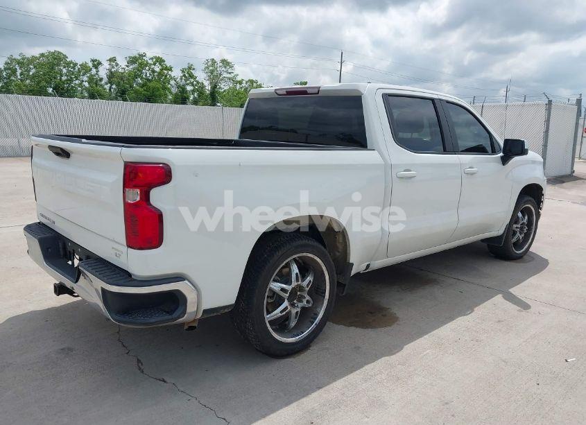 Photo 4 of 2020 Chevrolet Silverado 1500 (VIN 1GCPWCEDXLZ116588)