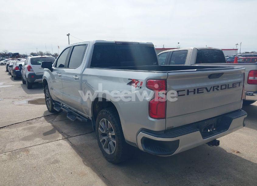 Photo 3 of 2019 Chevrolet Silverado 1500 RST (VIN 1GCPWDED4KZ142334)