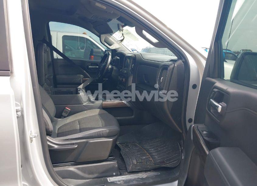 Photo 5 of 2019 Chevrolet Silverado 1500 RST (VIN 1GCPWDED4KZ142334)