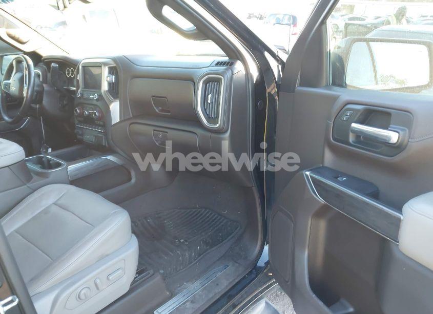 Photo 5 of 2019 Chevrolet Silverado 1500 LTZ (VIN 1GCPWEEDXKZ115175)