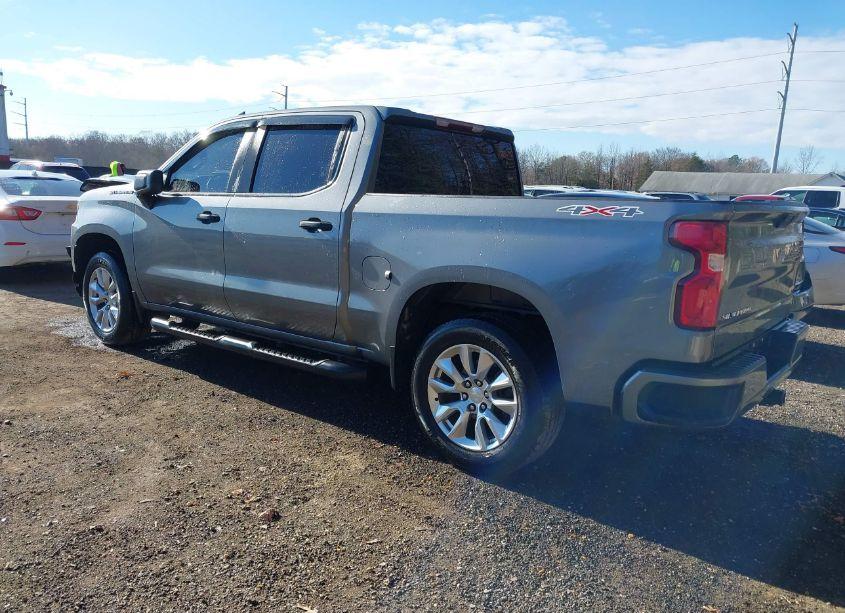 Photo 3 of 2020 Chevrolet Silverado 1500 4WD SHORT BED CUSTOM (VIN 1GCPYBEH0LZ340475)