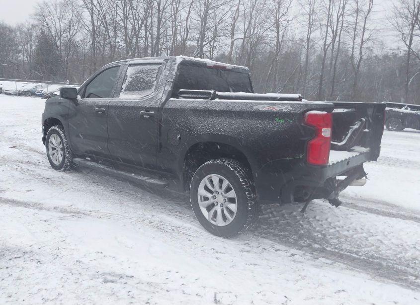 Photo 3 of 2020 Chevrolet Silverado 1500 4WD SHORT BED CUSTOM (VIN 1GCPYBEH2LZ184052)