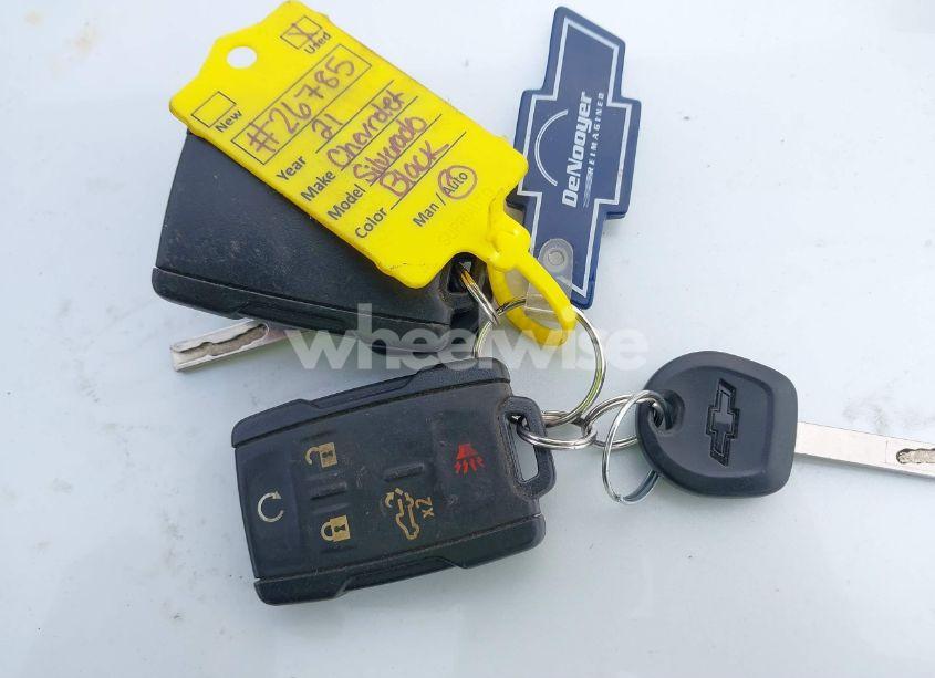 Photo 11 of 2021 Chevrolet Silverado 1500 4WD SHORT BED CUSTOM (VIN 1GCPYBEH3MZ171294)