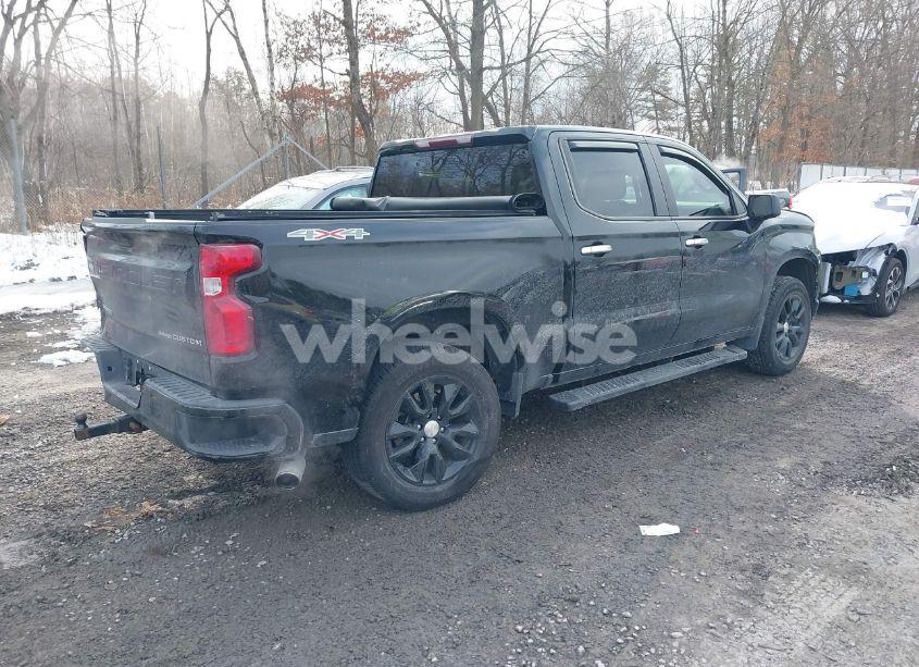 Photo 4 of 2021 Chevrolet Silverado 1500 4WD SHORT BED CUSTOM (VIN 1GCPYBEH3MZ171294)