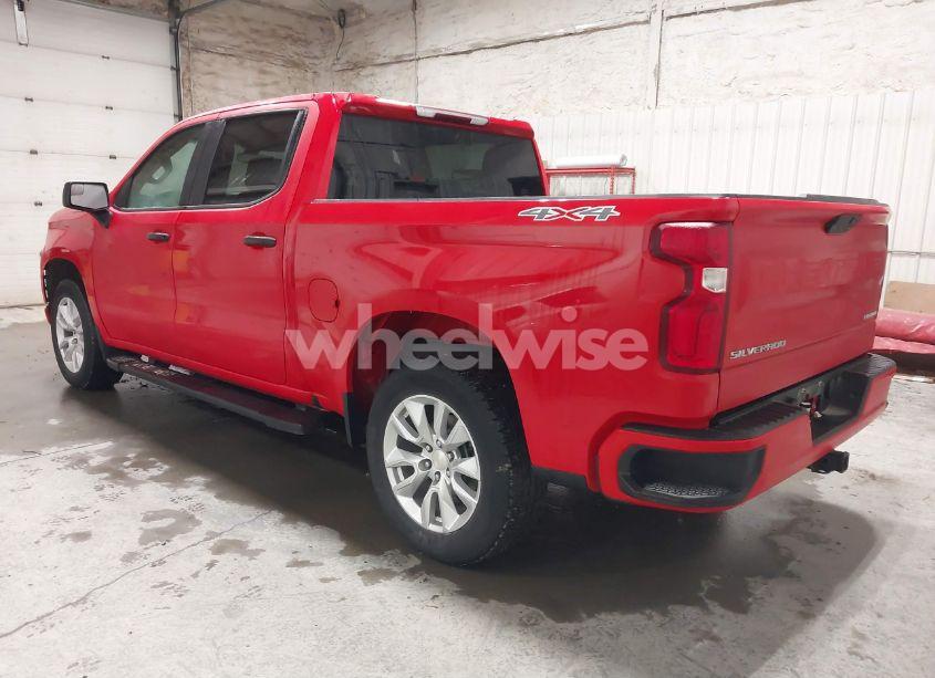 Photo 3 of 2020 Chevrolet Silverado 1500 4WD SHORT BED CUSTOM (VIN 1GCPYBEH6LZ139471)