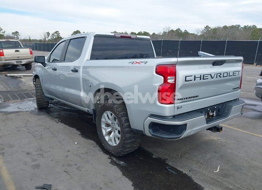Photo 3 of 2020 Chevrolet Silverado 1500 4WD SHORT BED CUSTOM (VIN 1GCPYBEH7LZ299990)