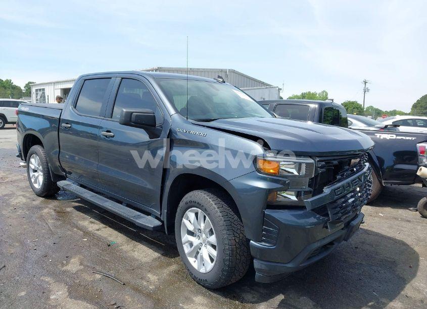 2020 Chevrolet Silverado 1500 4WD SHORT BED CUSTOM (VIN 1GCPYBEH8LZ206345) main photo