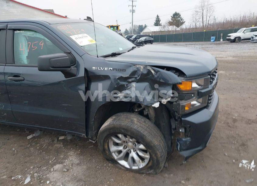 Photo 6 of 2020 Chevrolet Silverado 1500 4WD SHORT BED CUSTOM (VIN 1GCPYBEHXLZ299126)