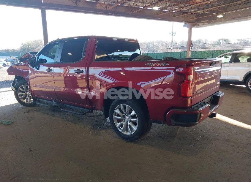 Photo 3 of 2020 Chevrolet Silverado 1500 4WD SHORT BED CUSTOM (VIN 1GCPYBEHXLZ317401)