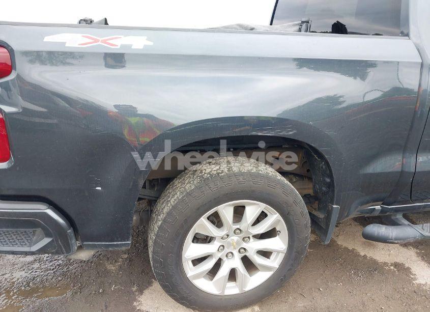 Photo 18 of 2021 Chevrolet Silverado 1500 4WD SHORT BED CUSTOM (VIN 1GCPYBEK1MZ348369)