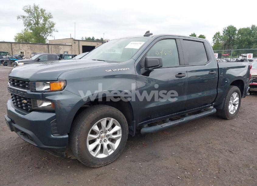 Photo 2 of 2021 Chevrolet Silverado 1500 4WD SHORT BED CUSTOM (VIN 1GCPYBEK1MZ348369)