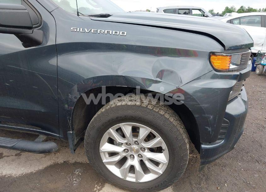 Photo 6 of 2021 Chevrolet Silverado 1500 4WD SHORT BED CUSTOM (VIN 1GCPYBEK1MZ348369)