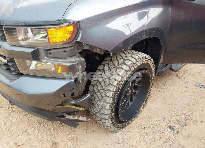 Photo 6 of 2021 Chevrolet Silverado 1500 4WD SHORT BED CUSTOM (VIN 1GCPYBEK1MZ361509)