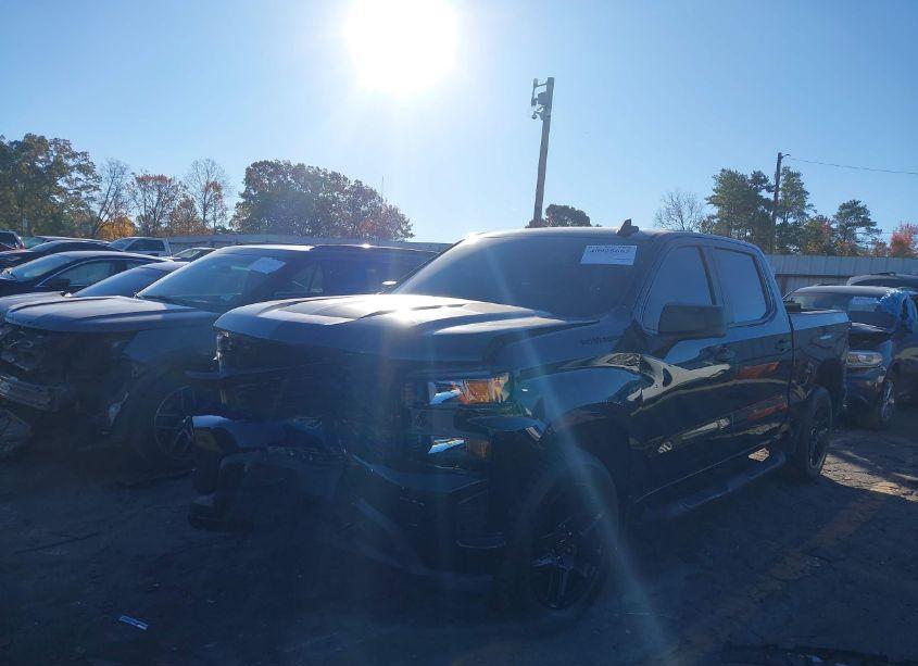 Photo 2 of 2022 Chevrolet Silverado 1500 LTD 4WD SHORT BED CUSTOM (VIN 1GCPYBEK2NZ142530)