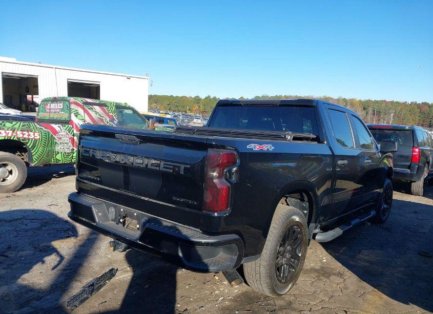 Photo 4 of 2022 Chevrolet Silverado 1500 LTD 4WD SHORT BED CUSTOM (VIN 1GCPYBEK2NZ142530)