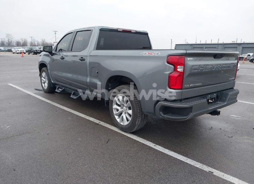 Photo 3 of 2022 Chevrolet Silverado 1500 LTD 4WD STANDARD BED CUSTOM (VIN 1GCPYBEK4NZ192930)