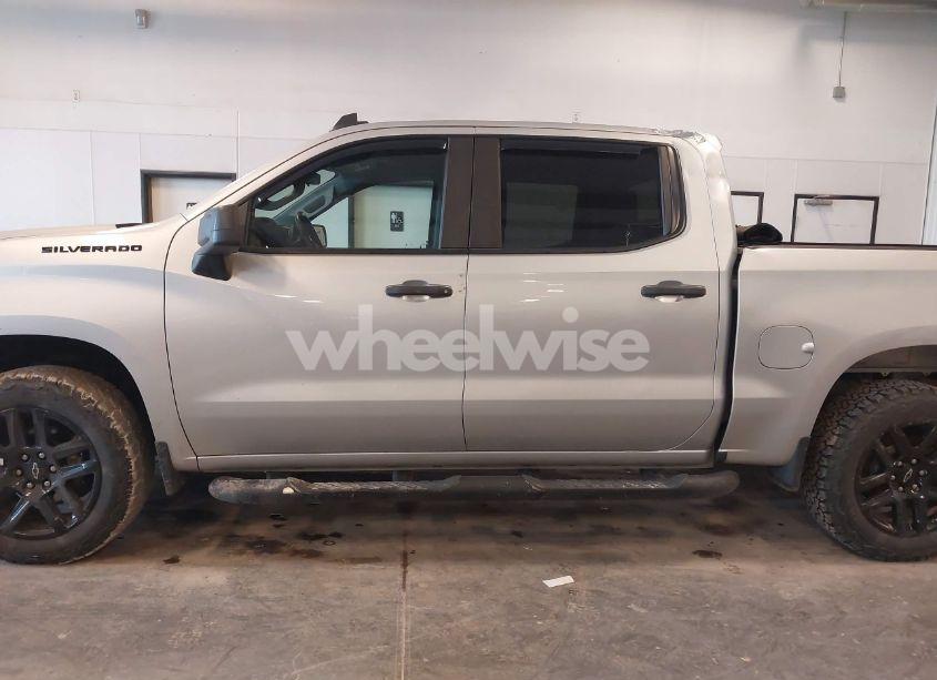 Photo 15 of 2021 Chevrolet Silverado 1500 4WD SHORT BED CUSTOM (VIN 1GCPYBEK5MZ244645)