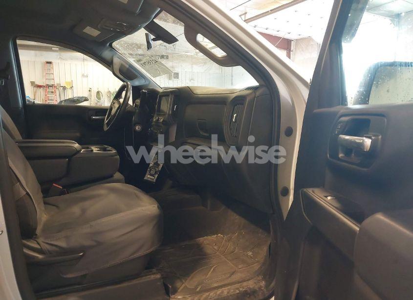 Photo 5 of 2021 Chevrolet Silverado 1500 4WD SHORT BED CUSTOM (VIN 1GCPYBEK5MZ244645)