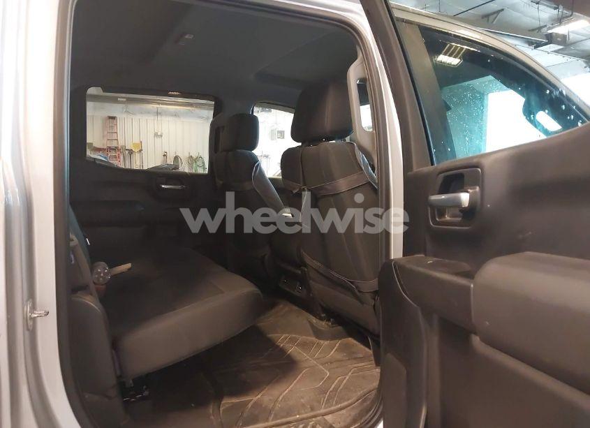 Photo 8 of 2021 Chevrolet Silverado 1500 4WD SHORT BED CUSTOM (VIN 1GCPYBEK5MZ244645)