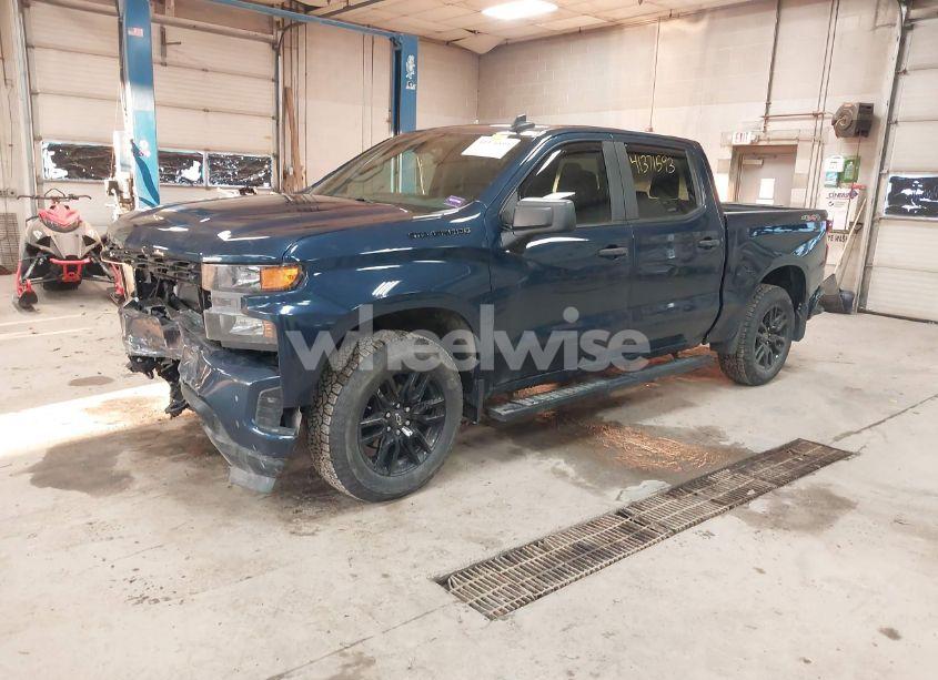 Photo 2 of 2020 Chevrolet Silverado 1500 4WD SHORT BED CUSTOM (VIN 1GCPYBEK7LZ181031)