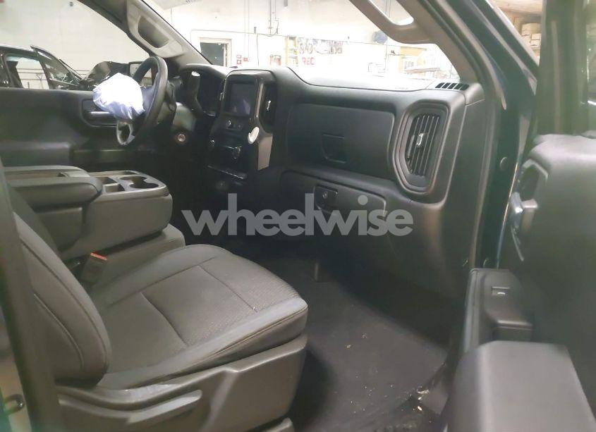 Photo 5 of 2020 Chevrolet Silverado 1500 4WD SHORT BED CUSTOM (VIN 1GCPYBEK7LZ181031)