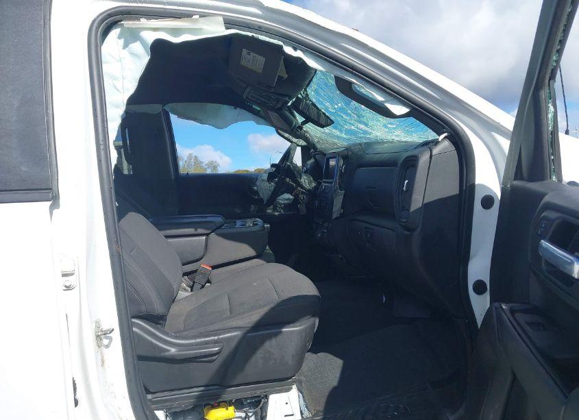 Photo 5 of 2021 Chevrolet Silverado 1500 4WD SHORT BED CUSTOM (VIN 1GCPYBEK8MZ191763)