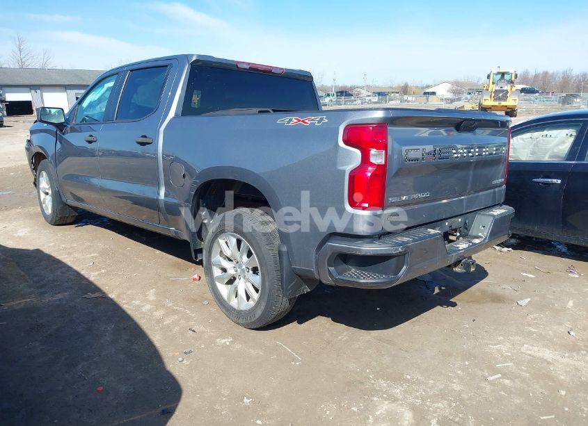 Photo 3 of 2021 Chevrolet Silverado 1500 4WD SHORT BED CUSTOM (VIN 1GCPYBEK8MZ200350)