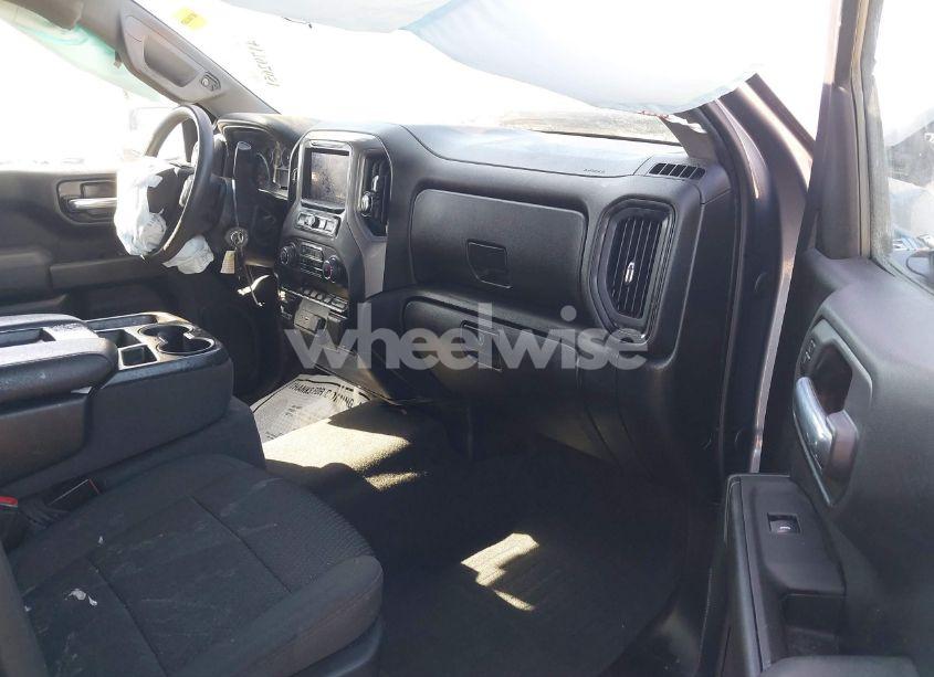 Photo 5 of 2021 Chevrolet Silverado 1500 4WD SHORT BED CUSTOM (VIN 1GCPYBEK8MZ200350)