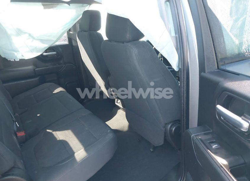 Photo 8 of 2021 Chevrolet Silverado 1500 4WD SHORT BED CUSTOM (VIN 1GCPYBEK8MZ200350)