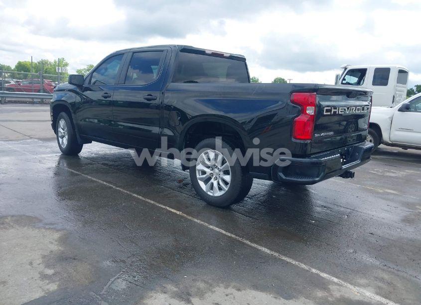 Photo 3 of 2022 Chevrolet Silverado 1500 LTD (VIN 1GCPYBEK8NZ135310)