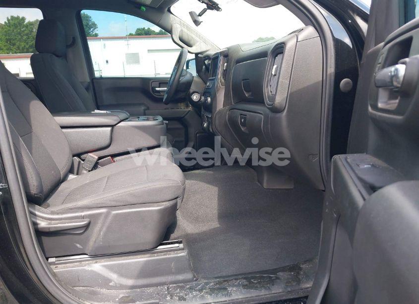 Photo 5 of 2022 Chevrolet Silverado 1500 LTD (VIN 1GCPYBEK8NZ135310)