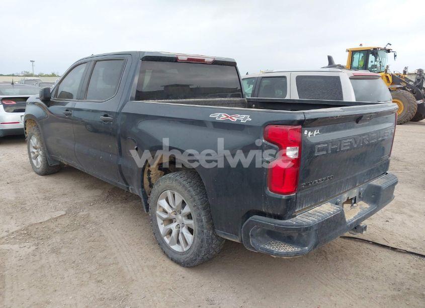 Photo 3 of 2022 Chevrolet Silverado 1500 LTD 4WD SHORT BED CUSTOM (VIN 1GCPYBEK8NZ149479)