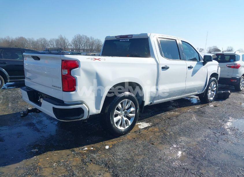 Photo 4 of 2020 Chevrolet Silverado 1500 4WD SHORT BED CUSTOM (VIN 1GCPYBEK9LZ192368)